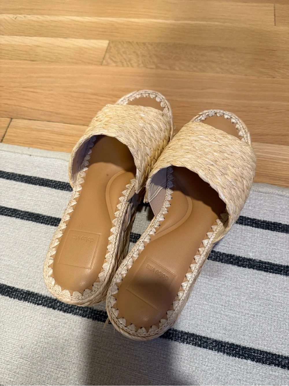 Dolce vita - Woven Slide Sandals in Natural Straw - Women's